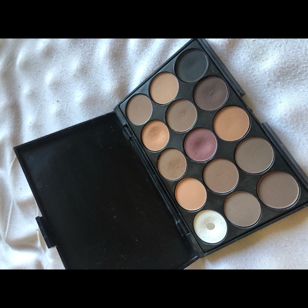 GENTLY USED EYESHADOW PALETTE